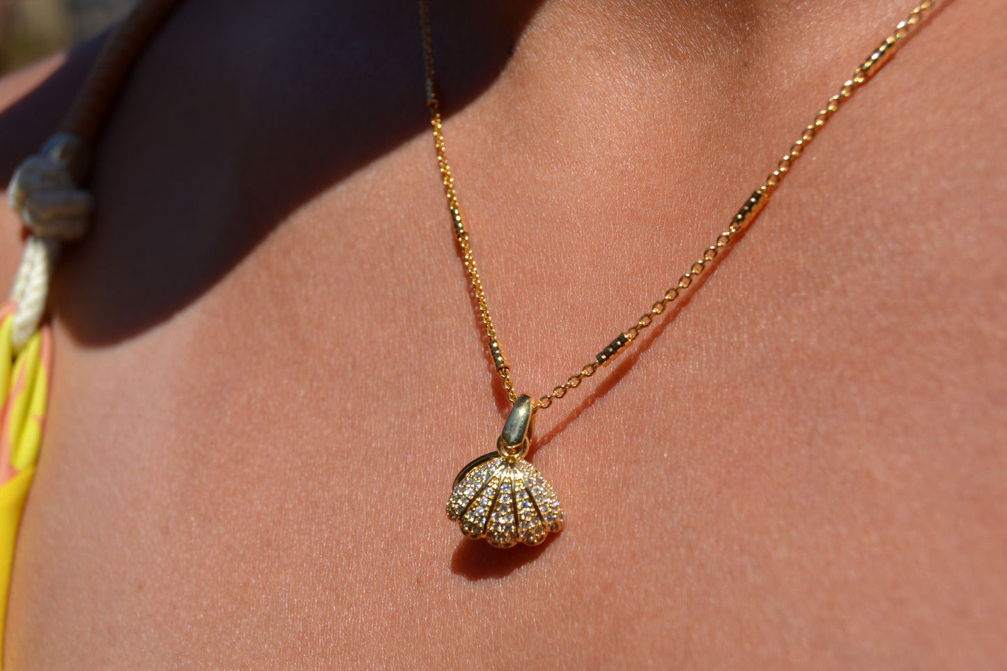Women's Shell Pearl Necklace