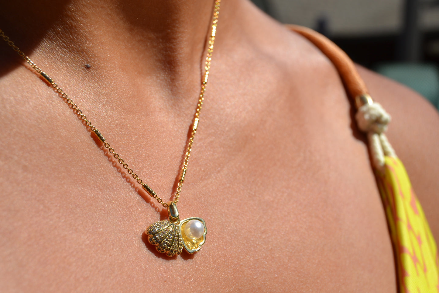Women's Shell Pearl Necklace
