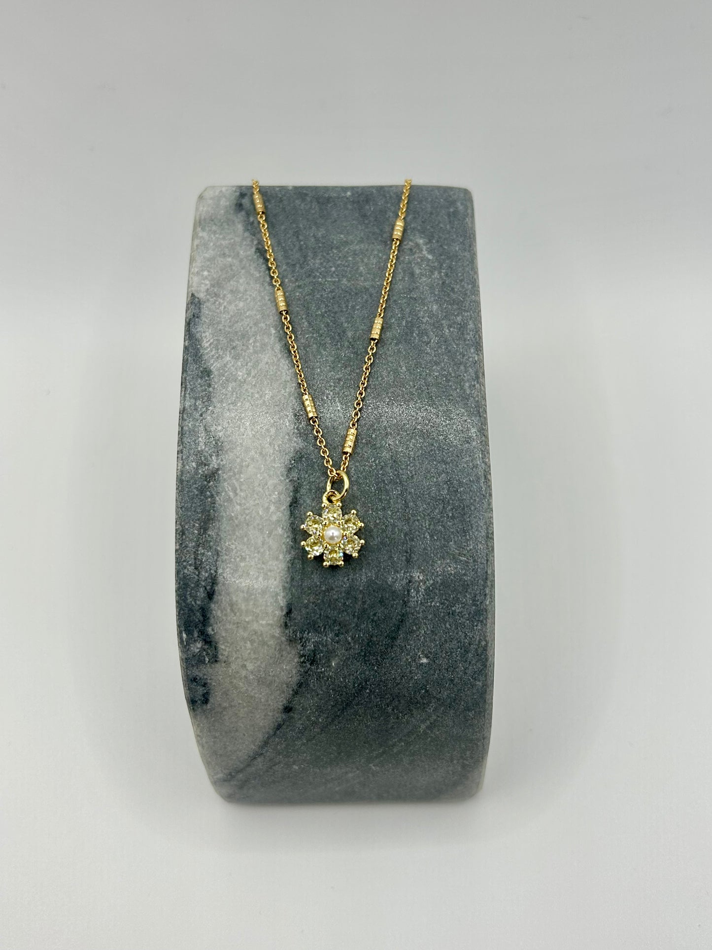 Women's Golden Bloom Necklace