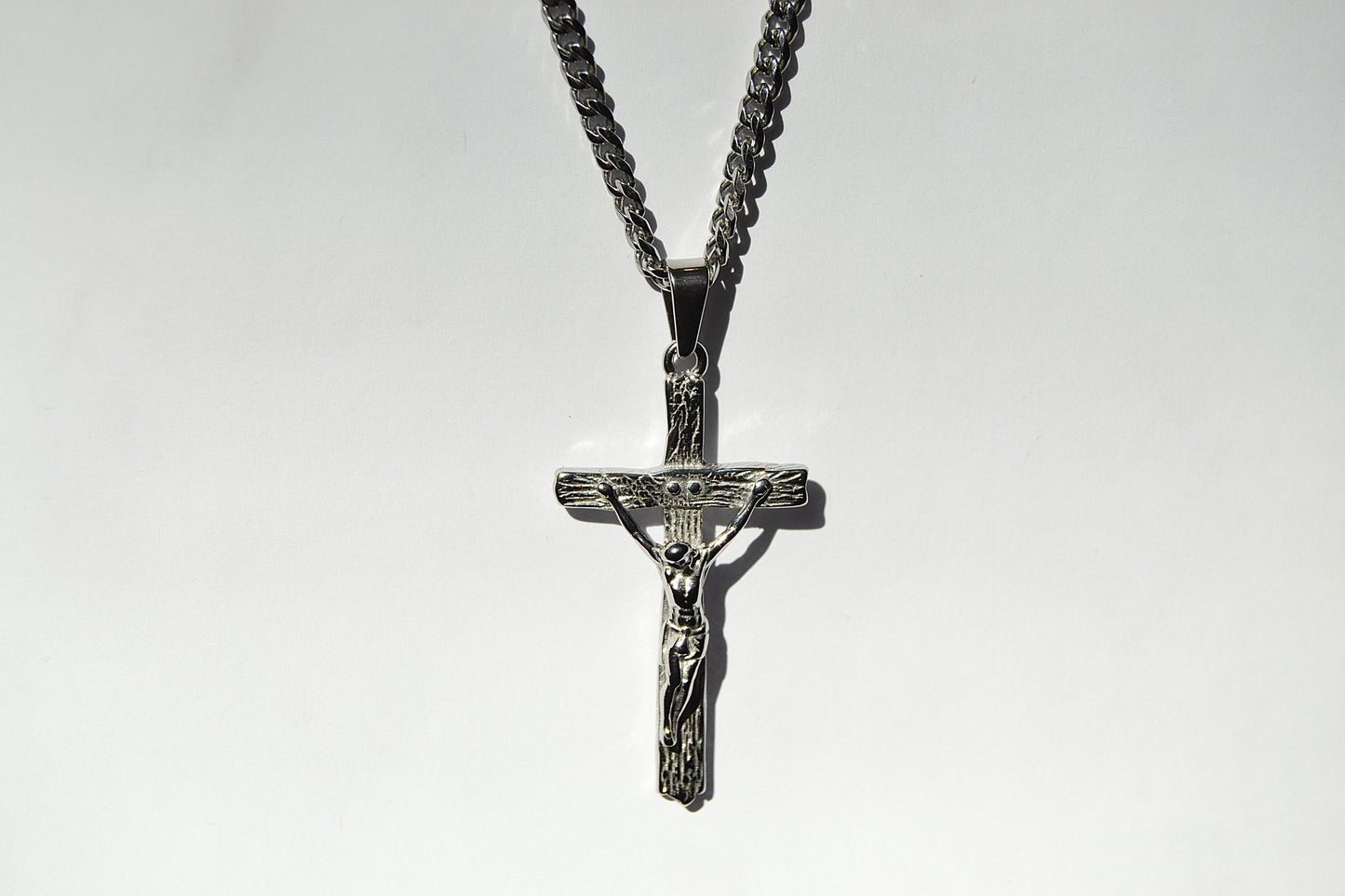 Men’s Silver Crucifix Pendant