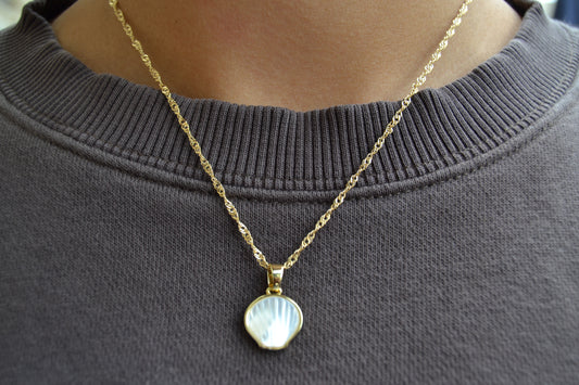 Women's Oyster Shell Necklace