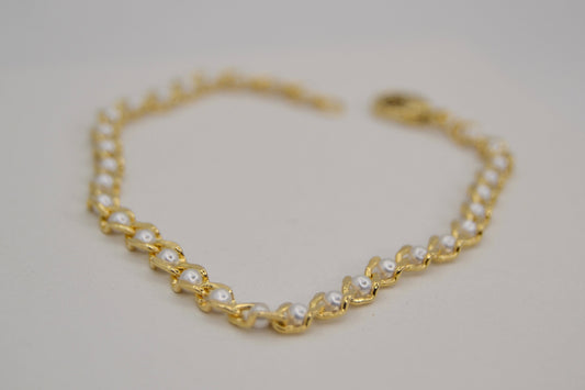 18k Gold Pearl Bracelet
